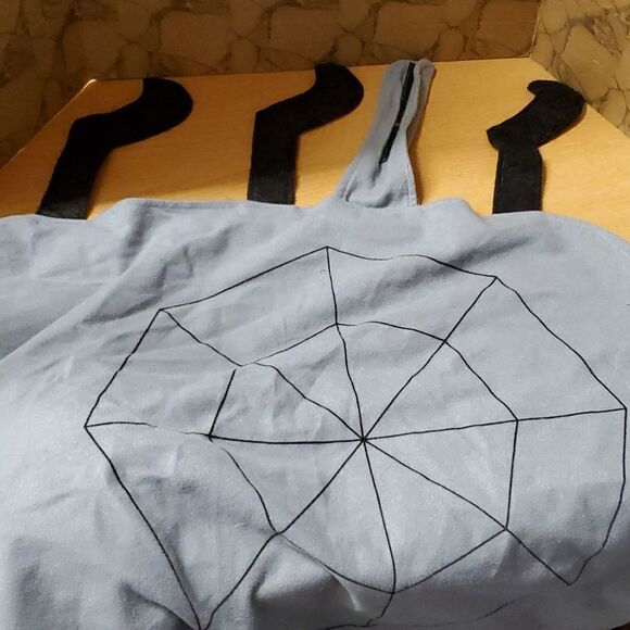 Halloween spider costume for a large dog - Picture 5 of 9